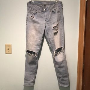 American Eagle Light Wash Ripped Skinny Jeans